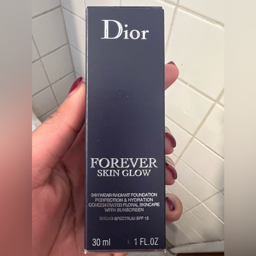 Dior Forever Skin Glow Foundation 4.5w